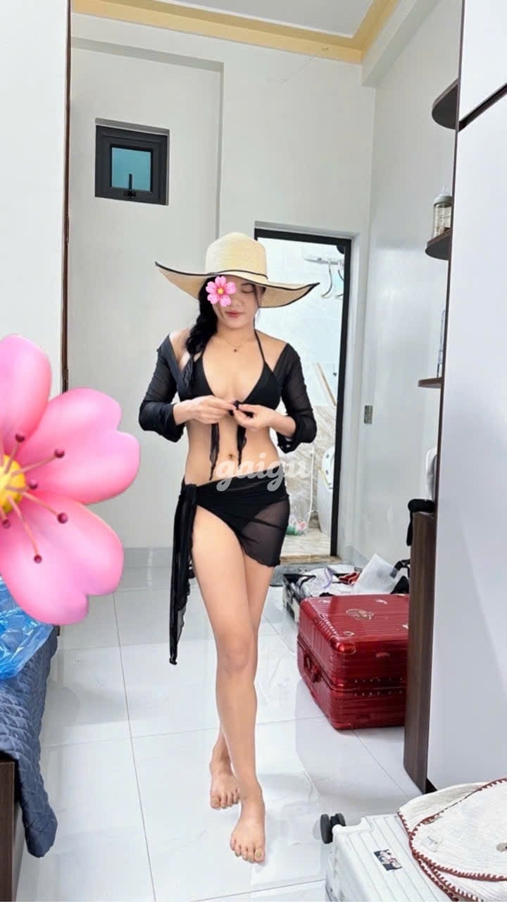 Hotgirl Minh Châu Xinh Xắn,Nuột Nà, Gợi Cảm, Lần Đầu Lên Sóng