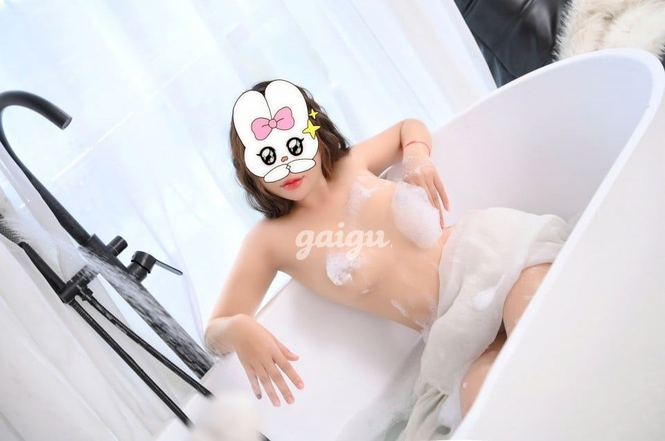 New⭐ Quỳnh Như Gái Mới Lần Đầu Đi Làm