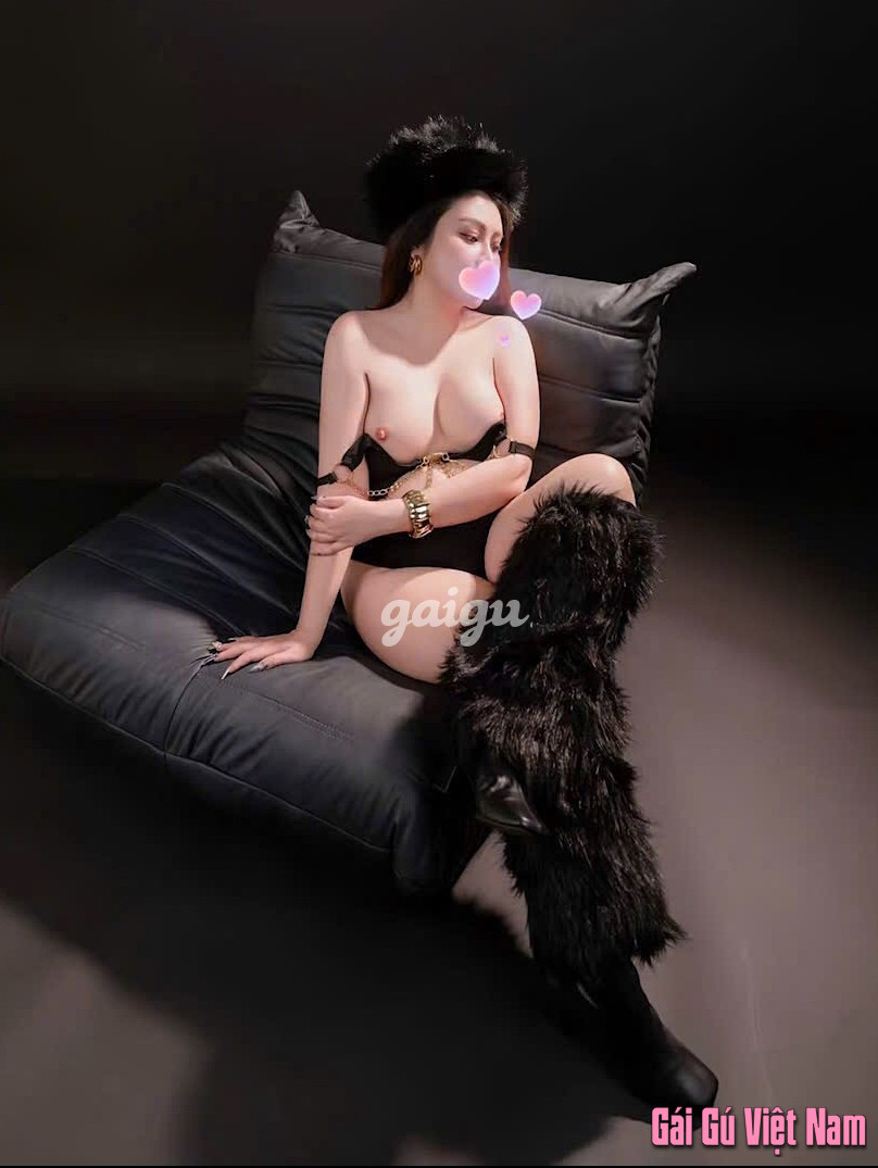 HOT ❤️ MIE – Đầm Chắc Cực Dâm, Bướm Múp Mông Cong, SV Pro Đê Mê Cực Phê !